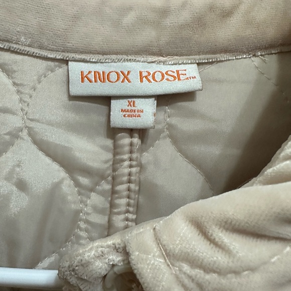 Knox Rose Women's Quilted Velour Jacket in Ivory - Picture 5 of 8